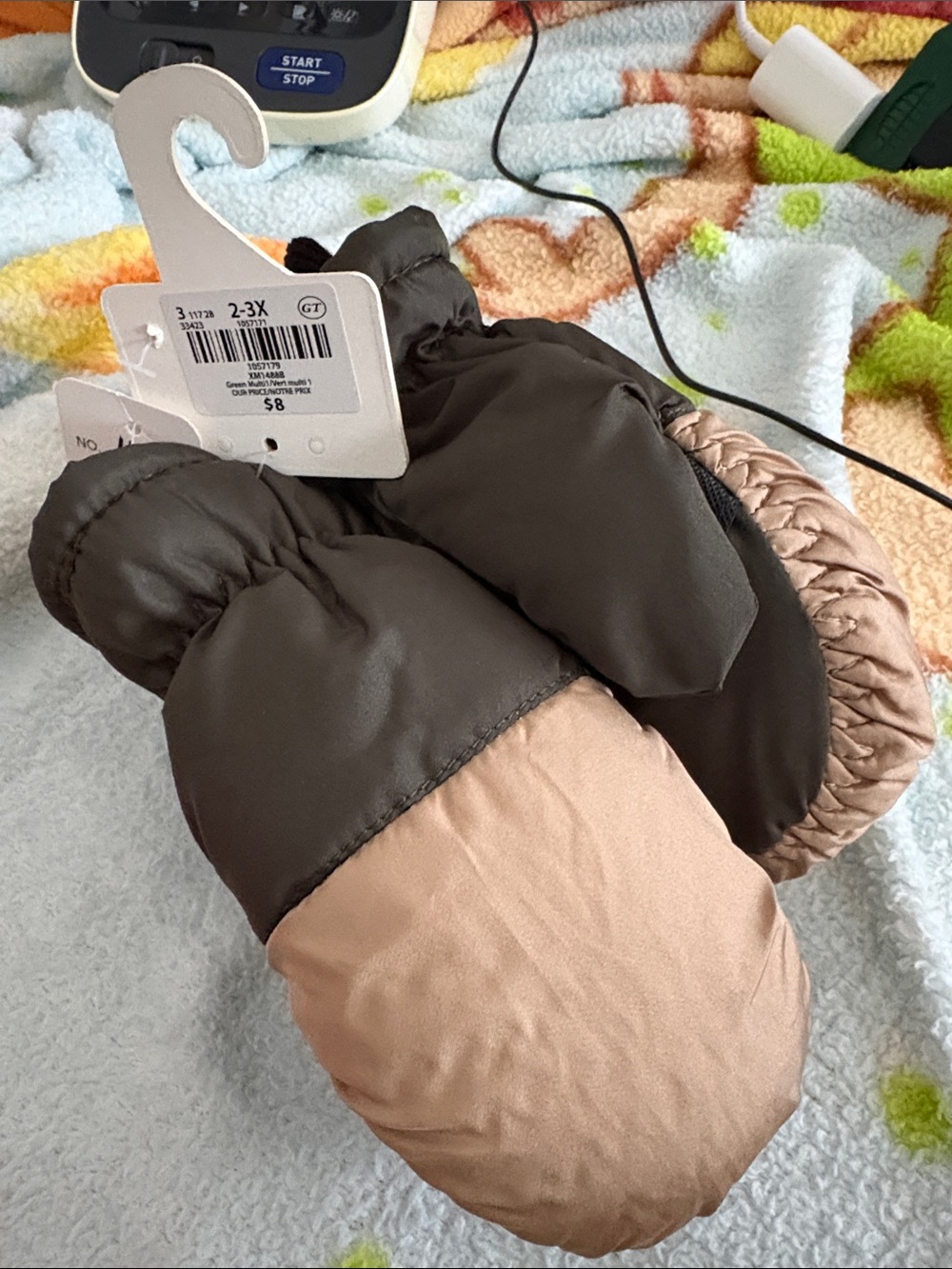 Children's Two-Tone Brown Mittens - Unbranded